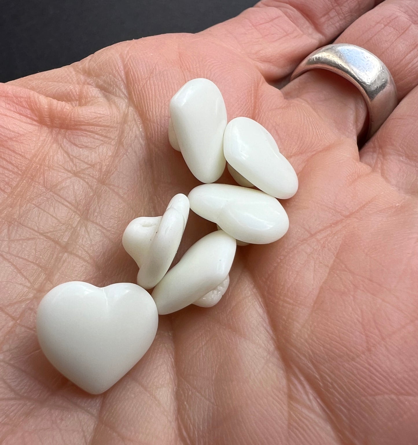 6 Vintage 1.4cm White Glass Heart Buttons