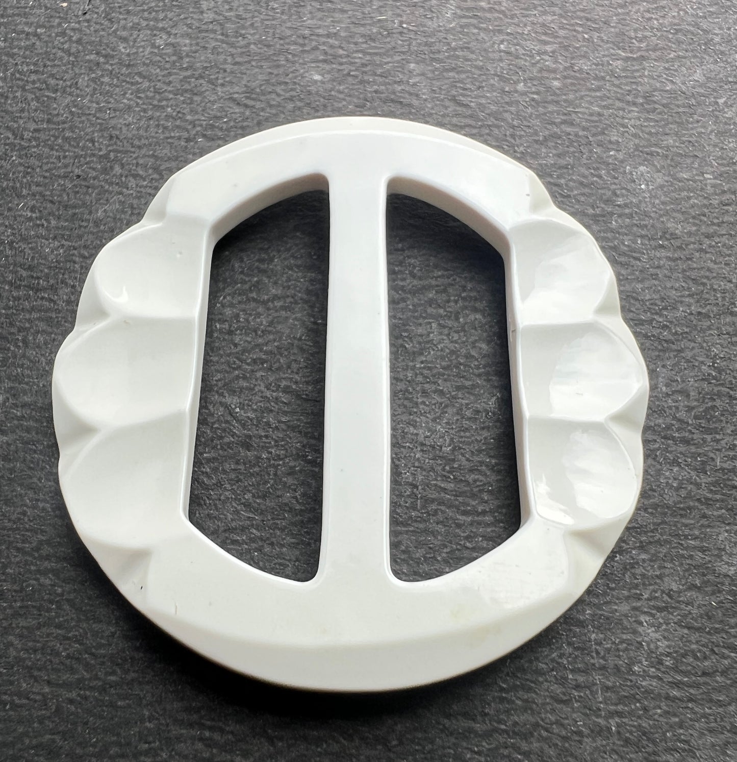 1940s Pure White Round 4cm Buckle for up to 2.6cm Belt