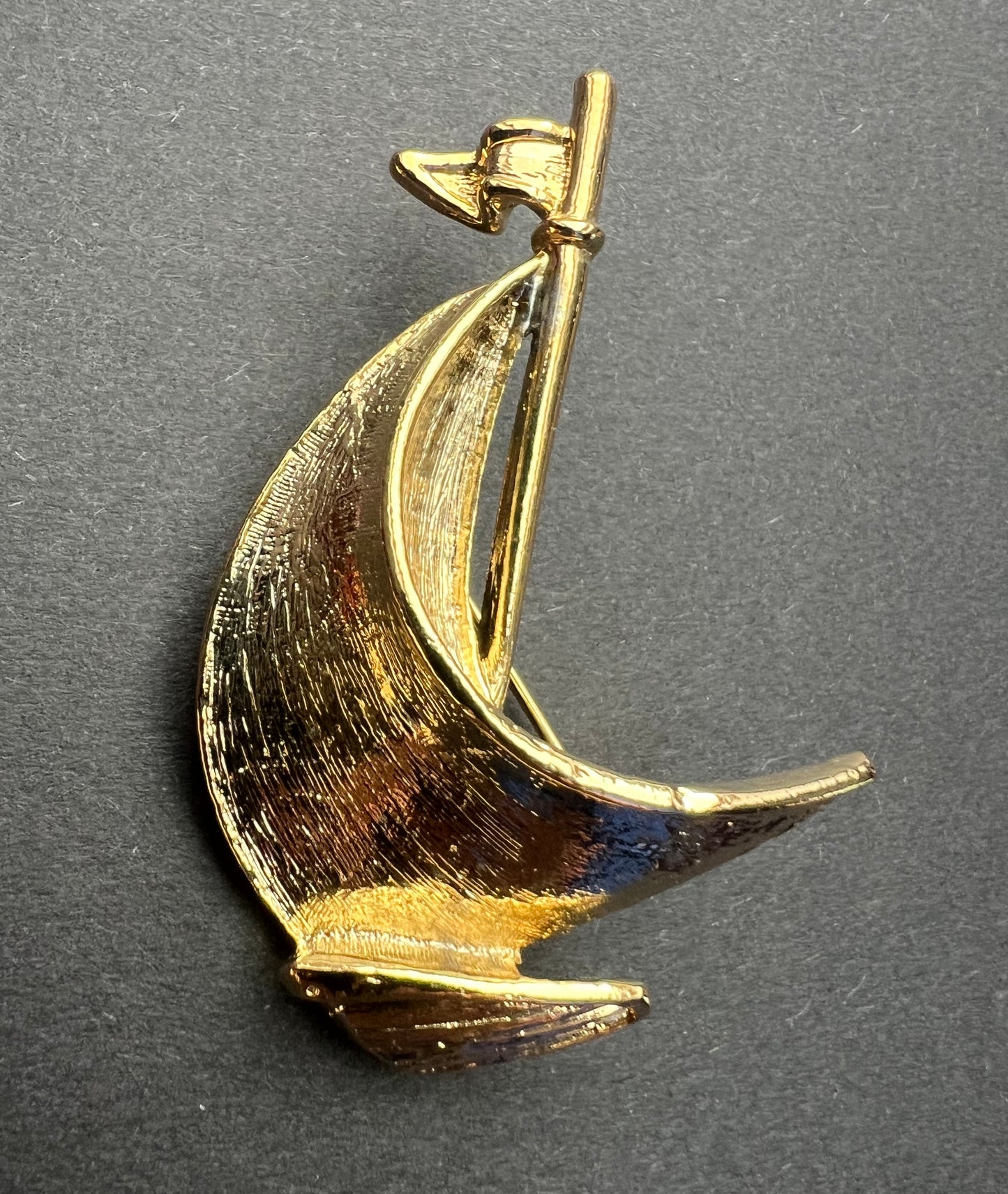 Dynamic and Carefree Vintage Yacht Brooch
