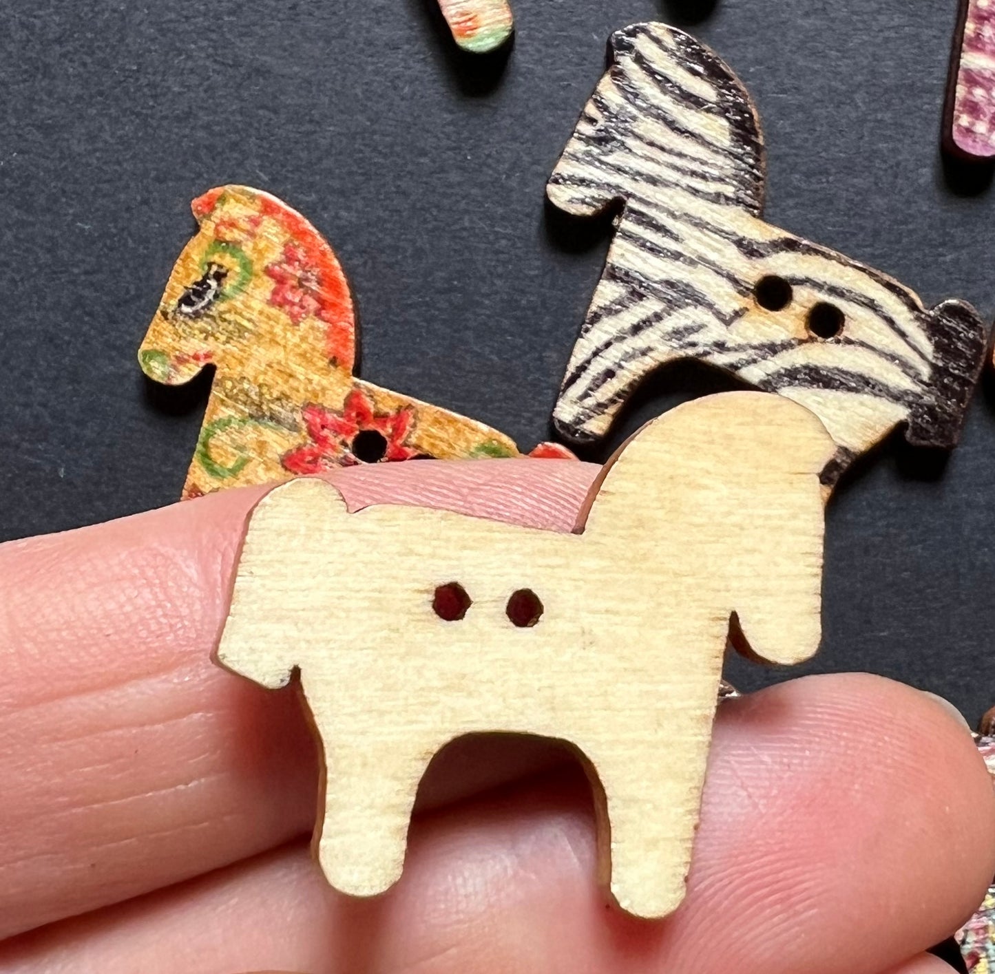 8 Wooden Horse Buttons Set 2.