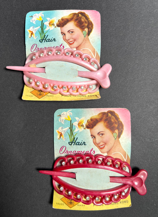 1950s Deep Pink Hair Barrette on Lovely Display card