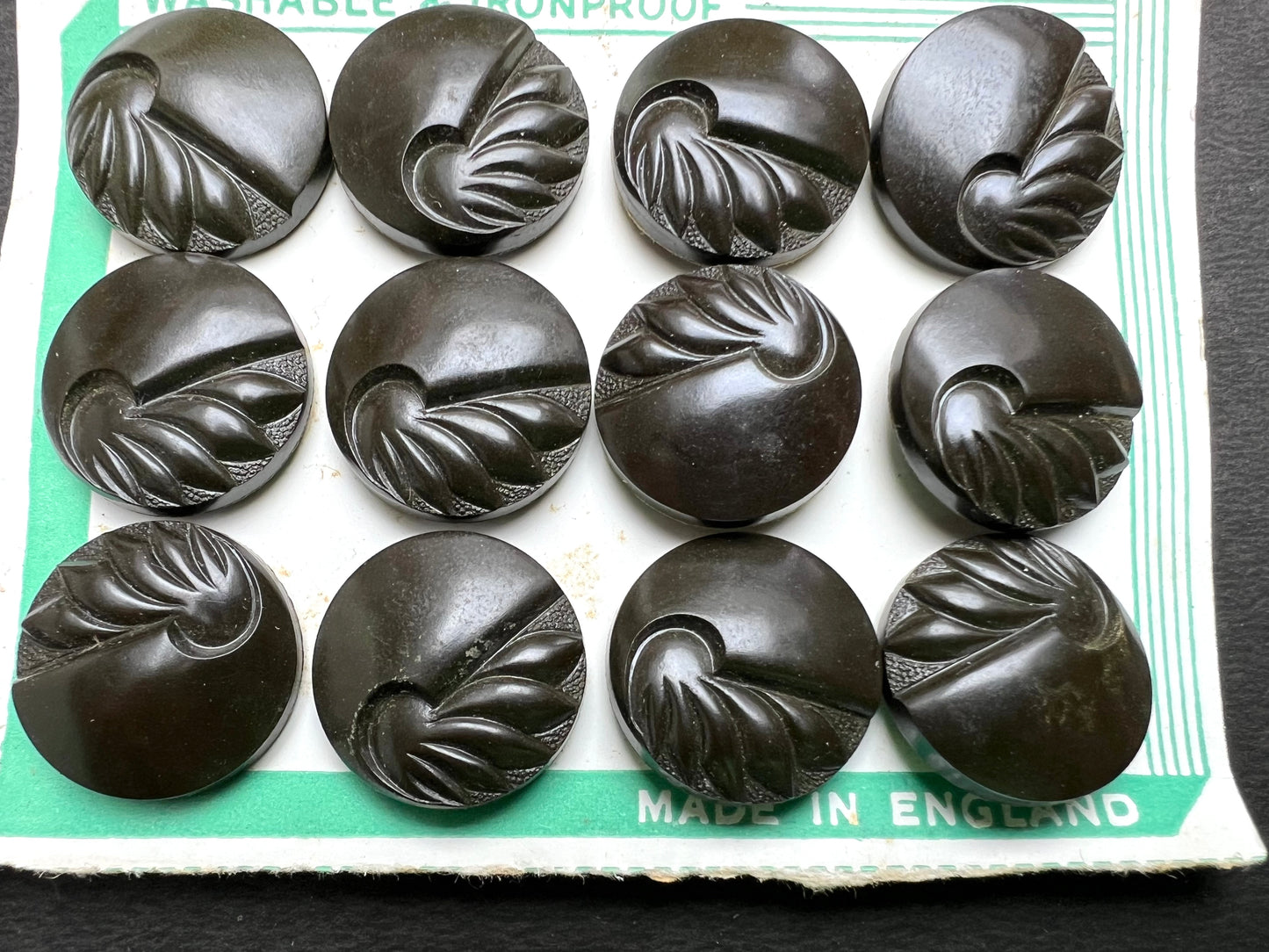 12 Bakelite Dark Brown VERY Deco Buttons - 2.2cm and 1.8cm - Made in England