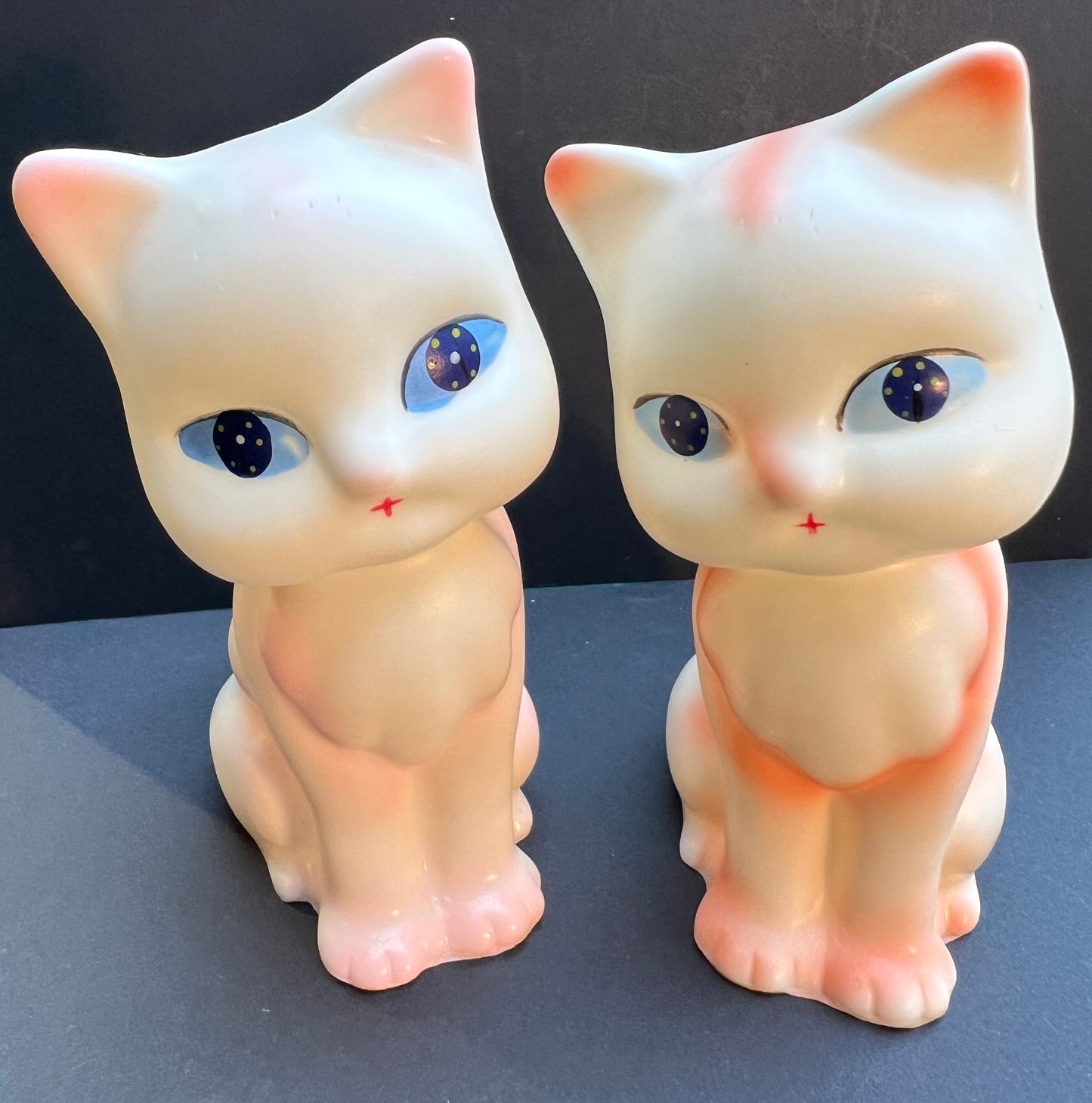 Judgmental Cat.....Vintage Squeaky Squeeze Toy