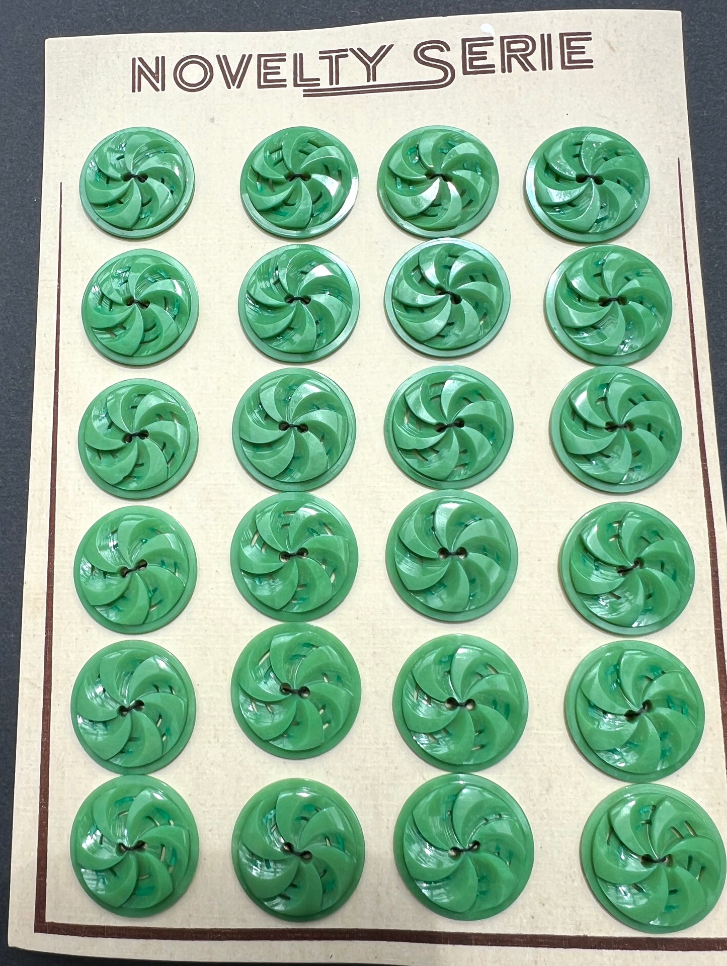 Vintage Vibrant Russian Green Swirling 2.2cm or 1.7cm Buttons