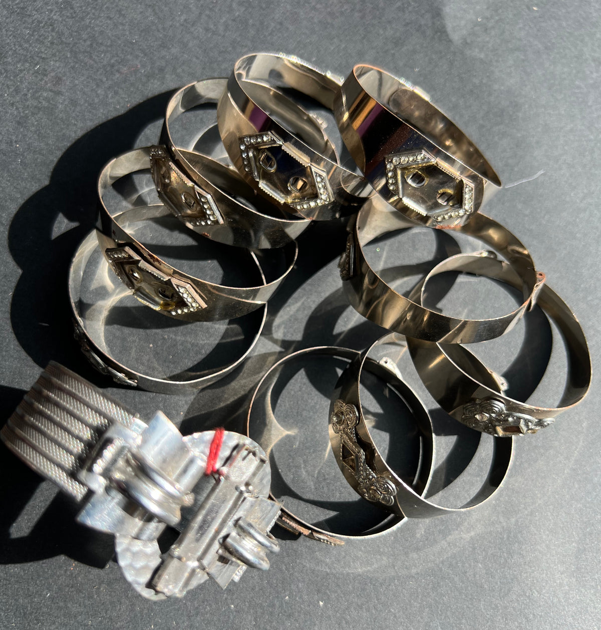 10 Vintage Bangles That Need Cabochons - 3 Different Designs