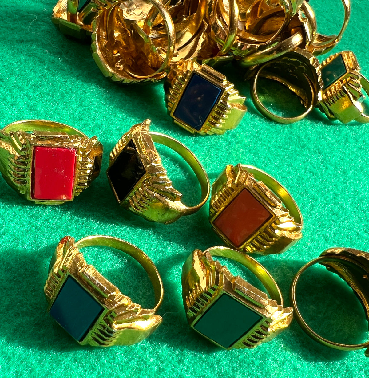 Job Lot of 25 Multicoloured Signet Rings