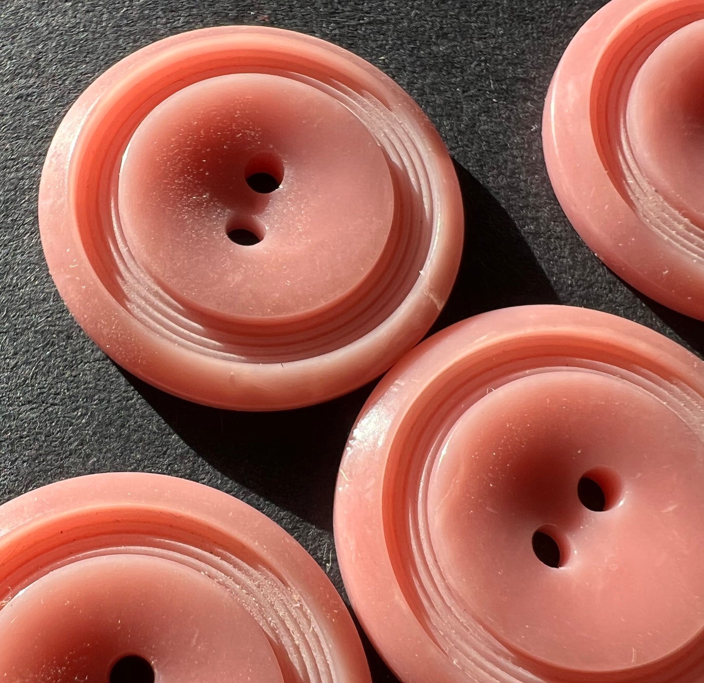 5 Mid Century Sophisticated Pink 2.2cm Buttons