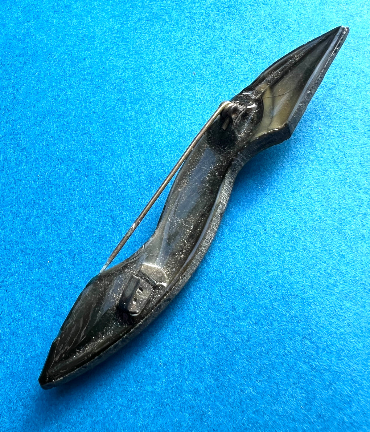 Lively 1930s Deco Pressed Black Glass Floral Brooch