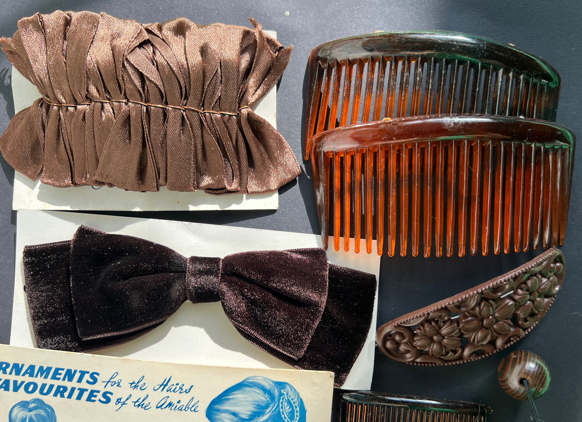 15 Vintage Brown & Tortoiseshell Hair Clips, Barrette, Bows & Combs.
