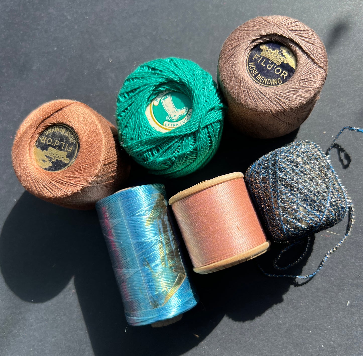10 Pieces of Vintage Haberdashery