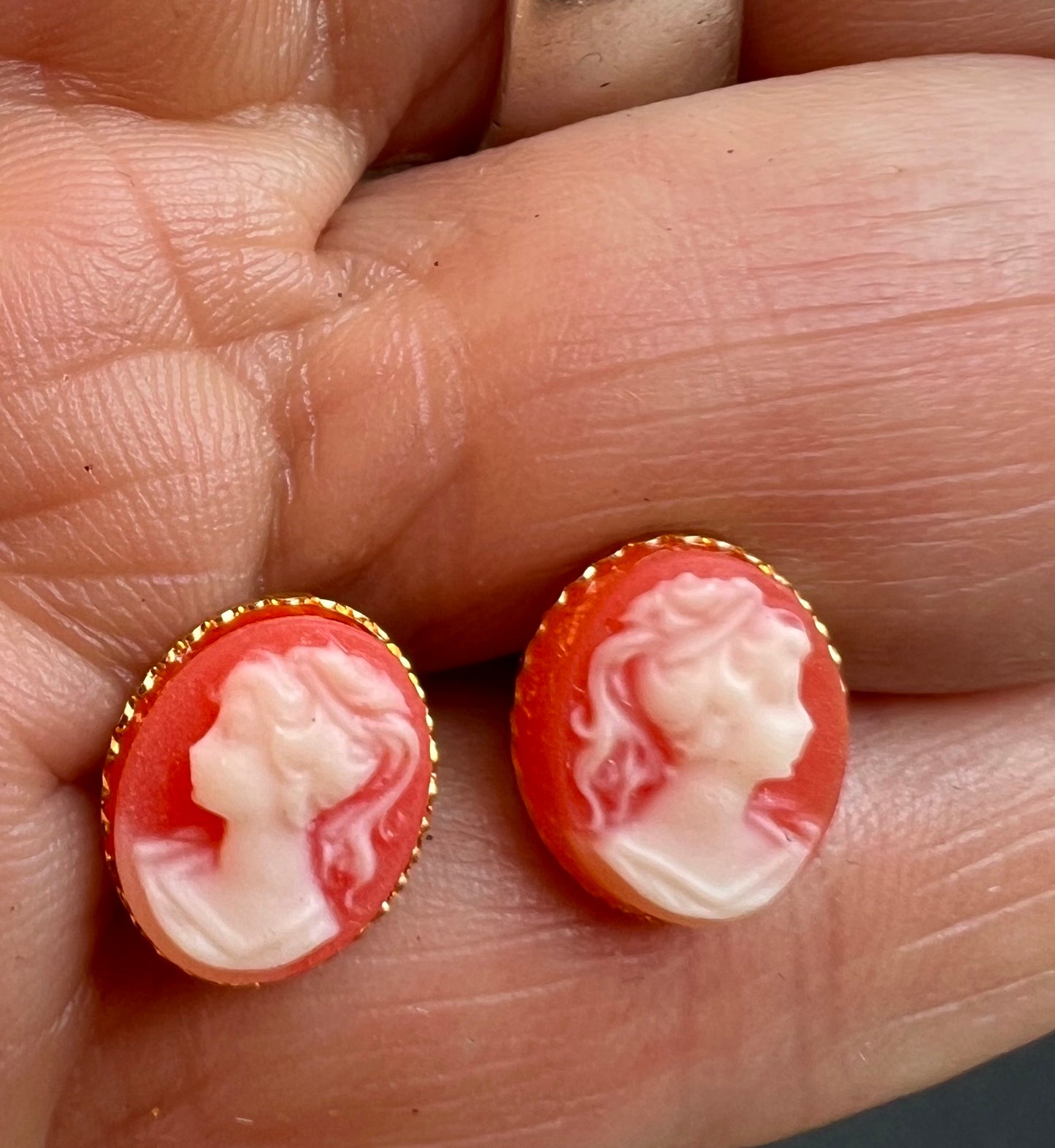 Little 1cm Cameo Stud Vintage Earrings