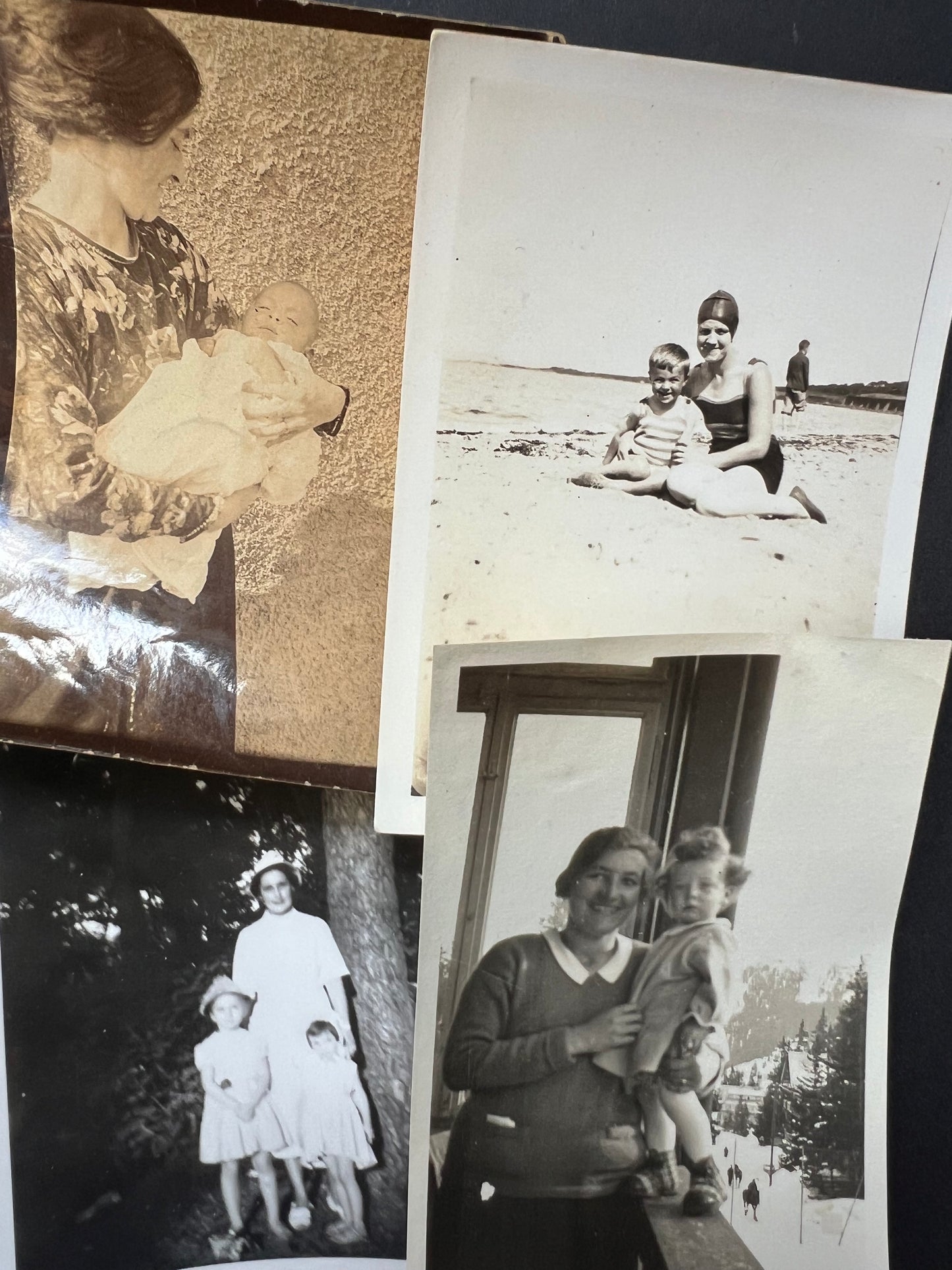 19 Old Photos 1920s - 50s of Mothers and Babies (F41)