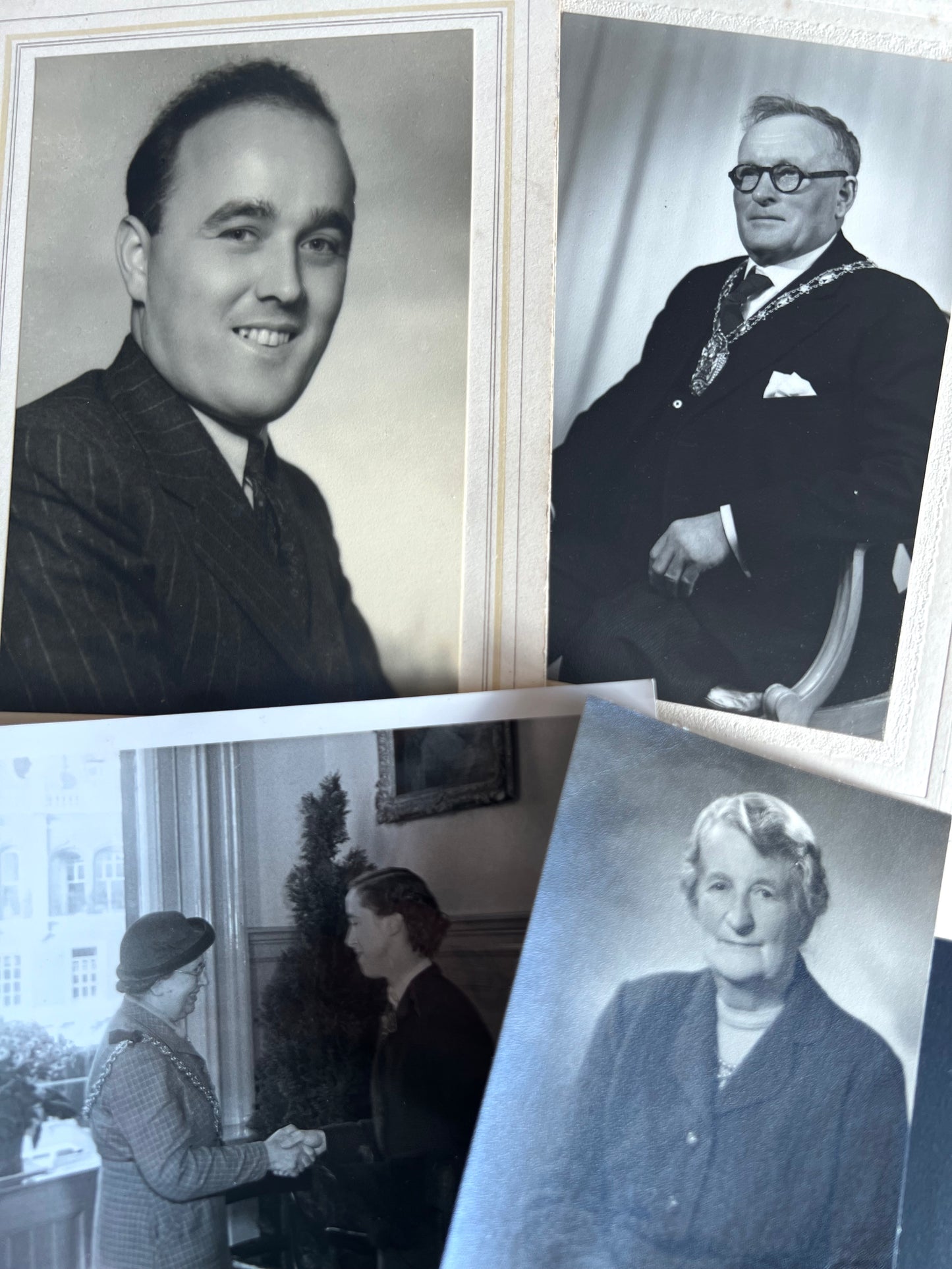 13 Old Portrait Photos 1930s -60s (F54)