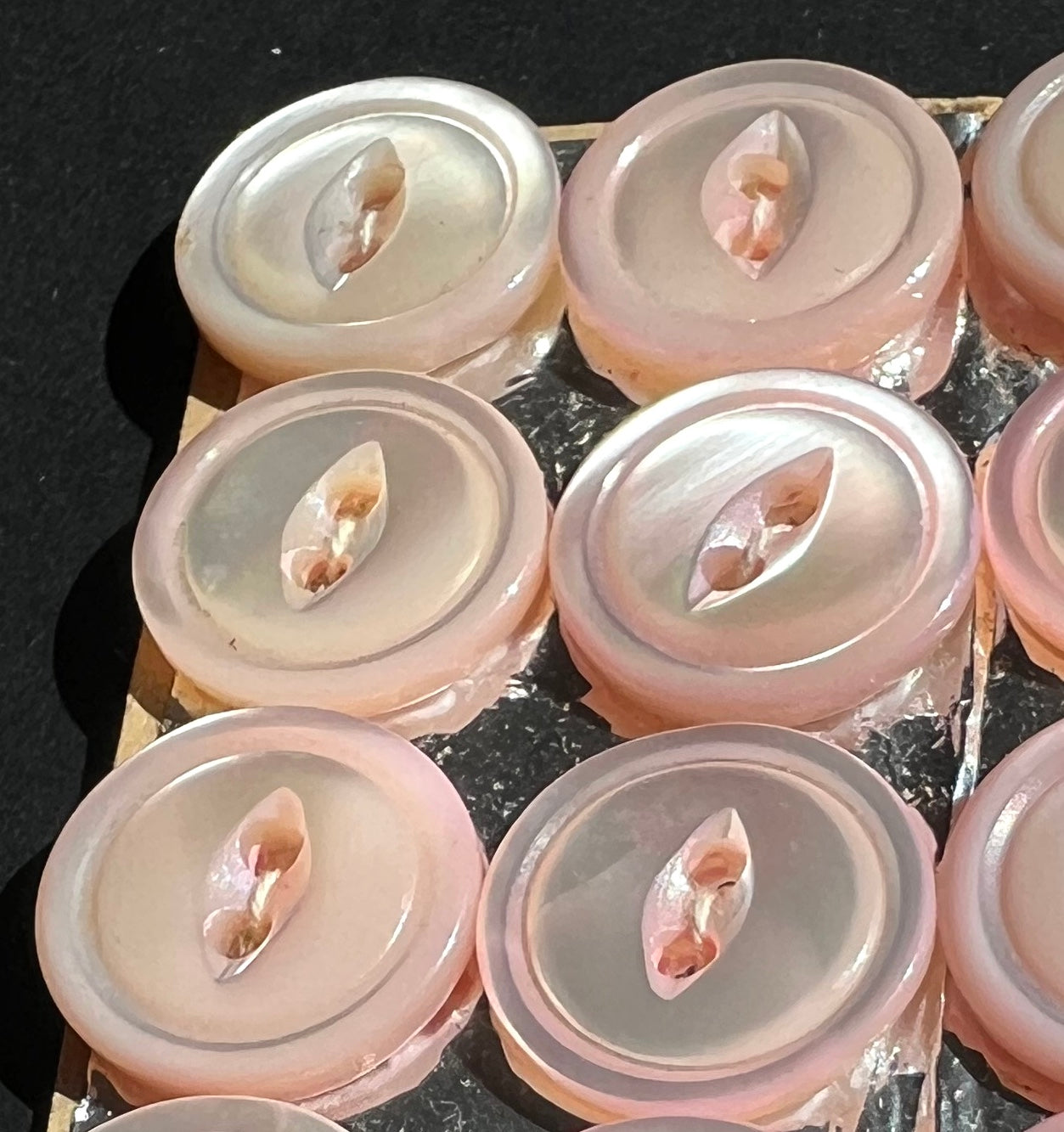 6 or 24 Shimmery Pale Pink 1.3 or 1.5cm Vintage Mother of Pearl Buttons