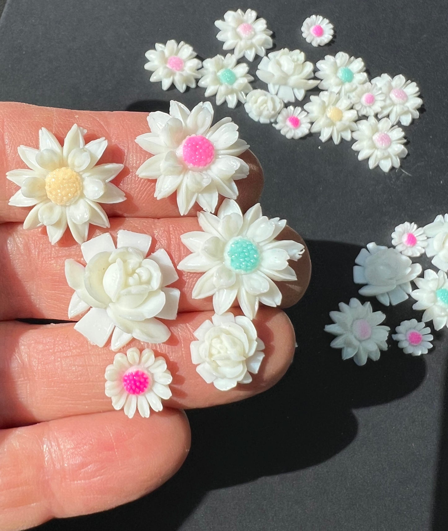 Job Lot of 25 Assorted Vintage Japanese Plastic Flower Cabochons.