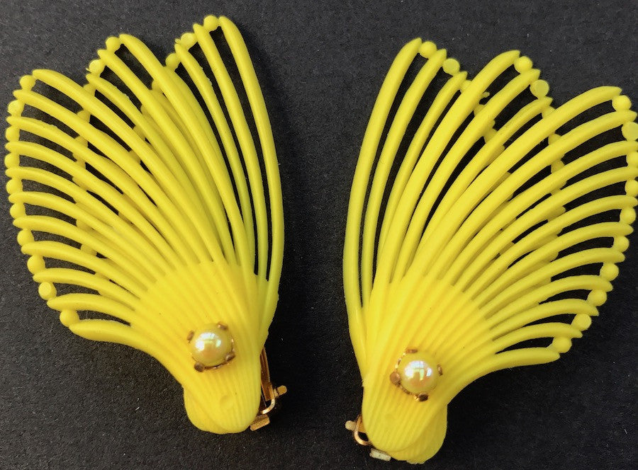 Pearl Centred 1950s Wing Shaped clip on Earrings