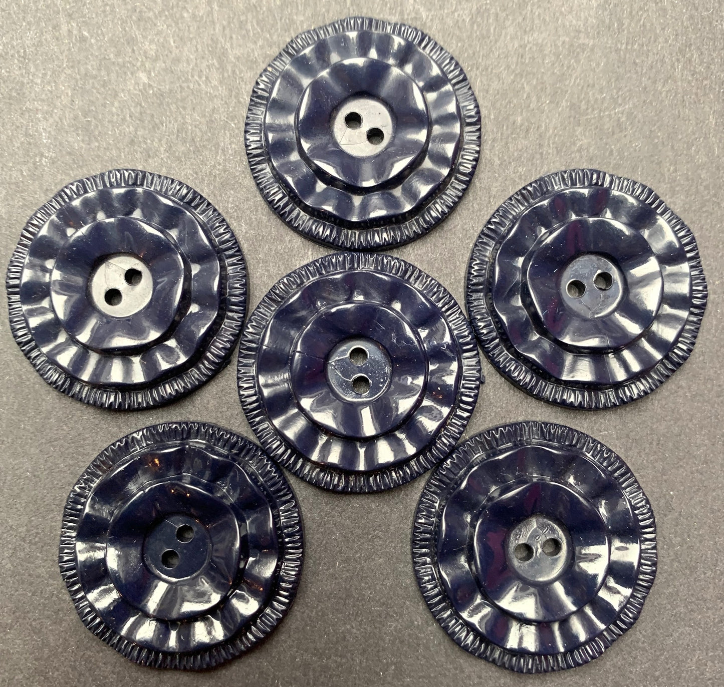 6 Very Dark Blue Ruffled Vintage 2.8cm French Buttons.