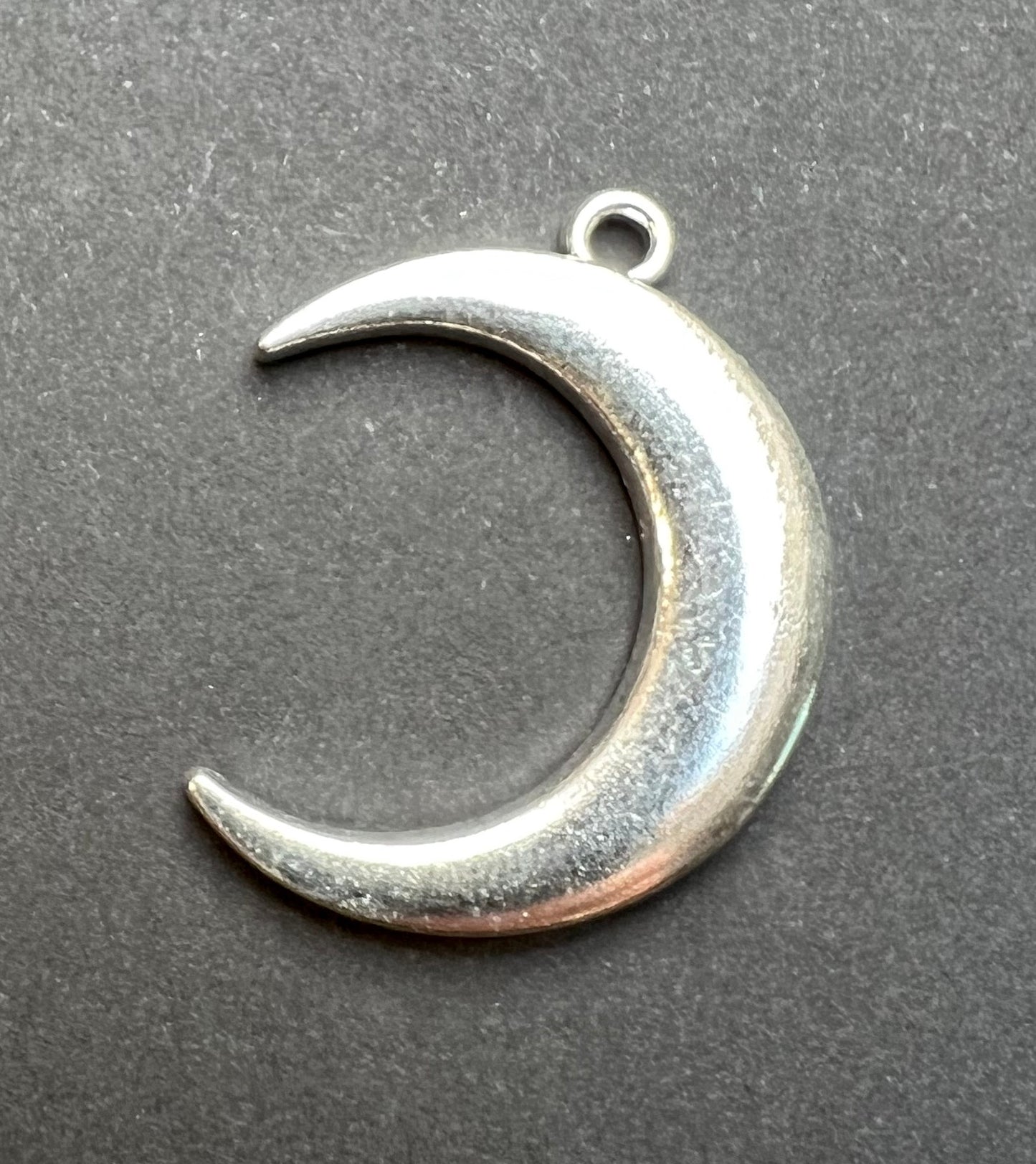 2.5cm Crescent Moon Charm / Pendant