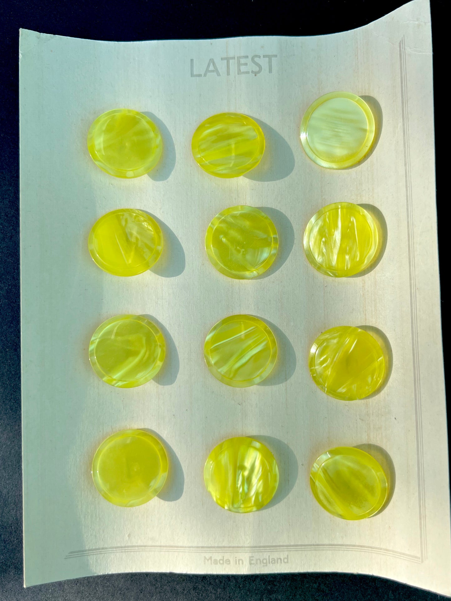 6 Sunny Yellow Moonglow Lucite 2.5cm Vintage Buttons
