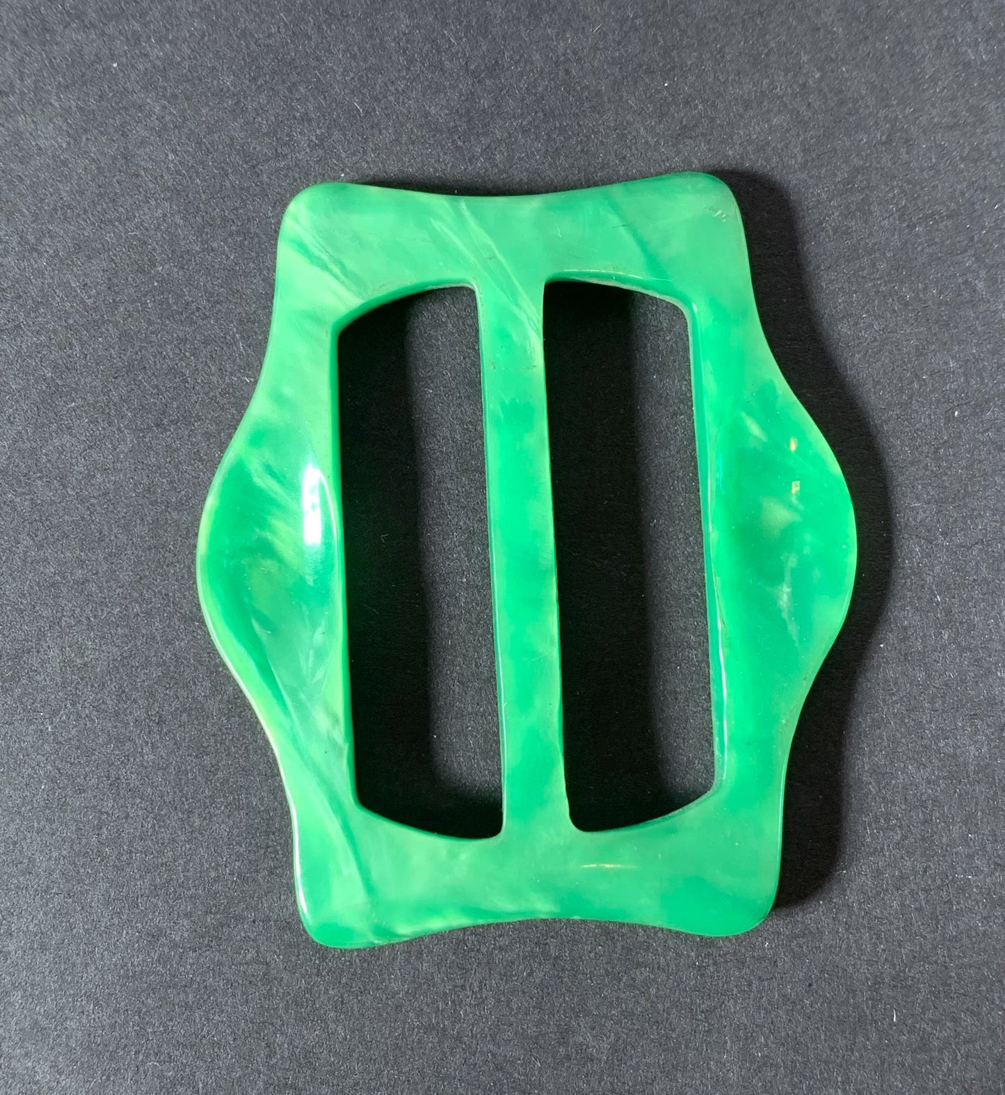 Fresh Grass Green 1940s French Casein 4.5cm Buckle