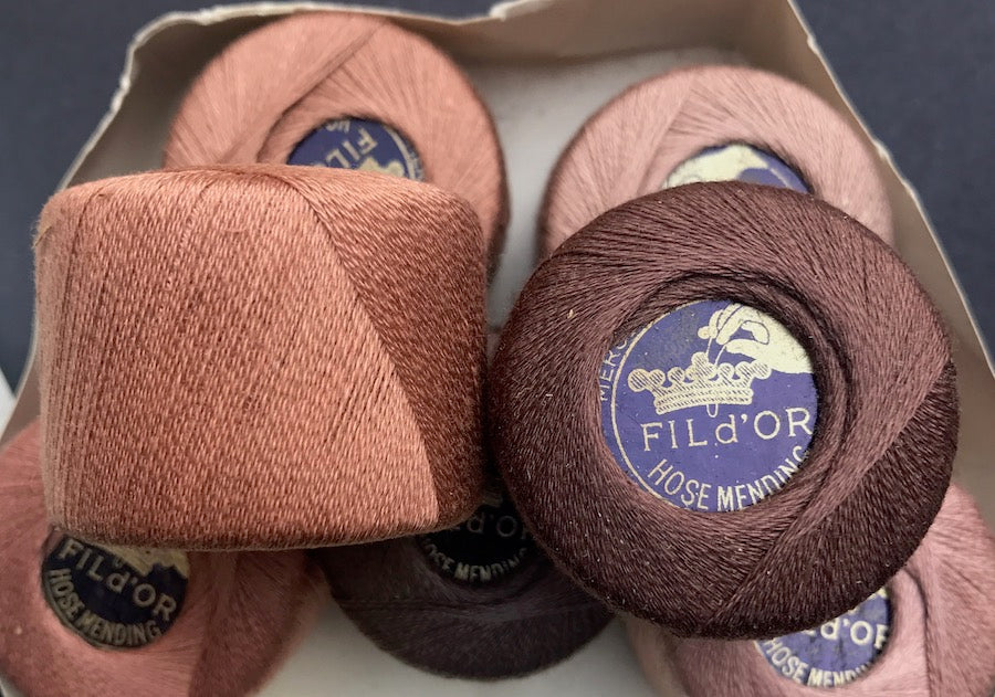 Unused 1940s Box of Stocking & Hosiery Mending Cotton Thread - Made in England