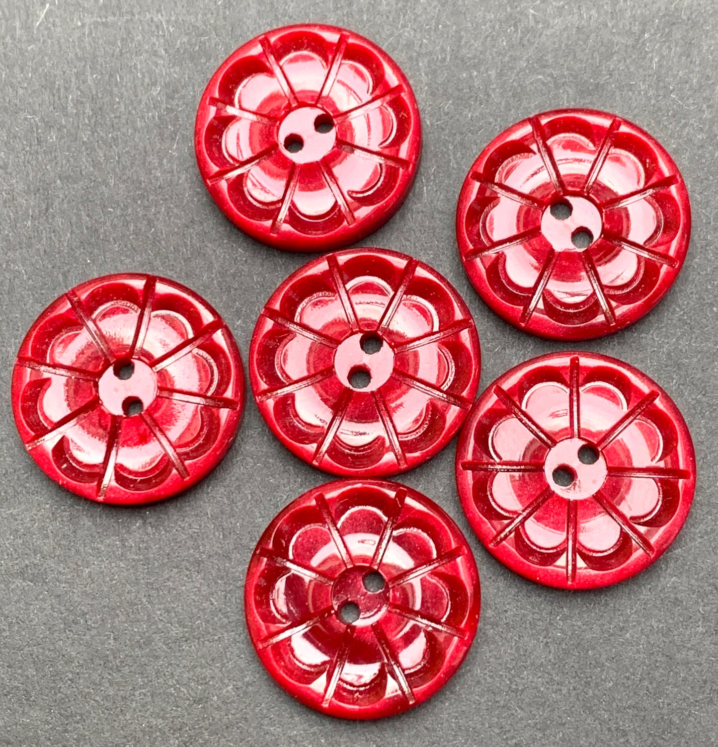 Intense Cranberry Coloured 1940s 2.2cm or 1.6cm Buttons