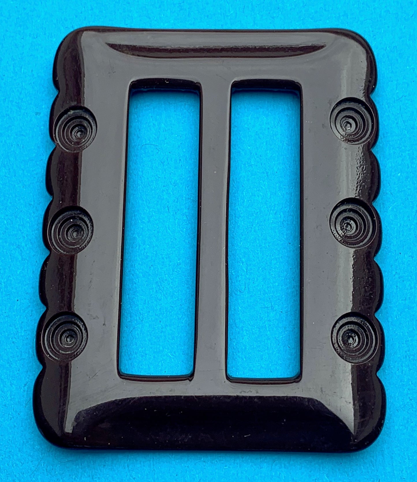 Comforting Dark Shiny Bakelite Brown 1940s 6cm Belt Buckle