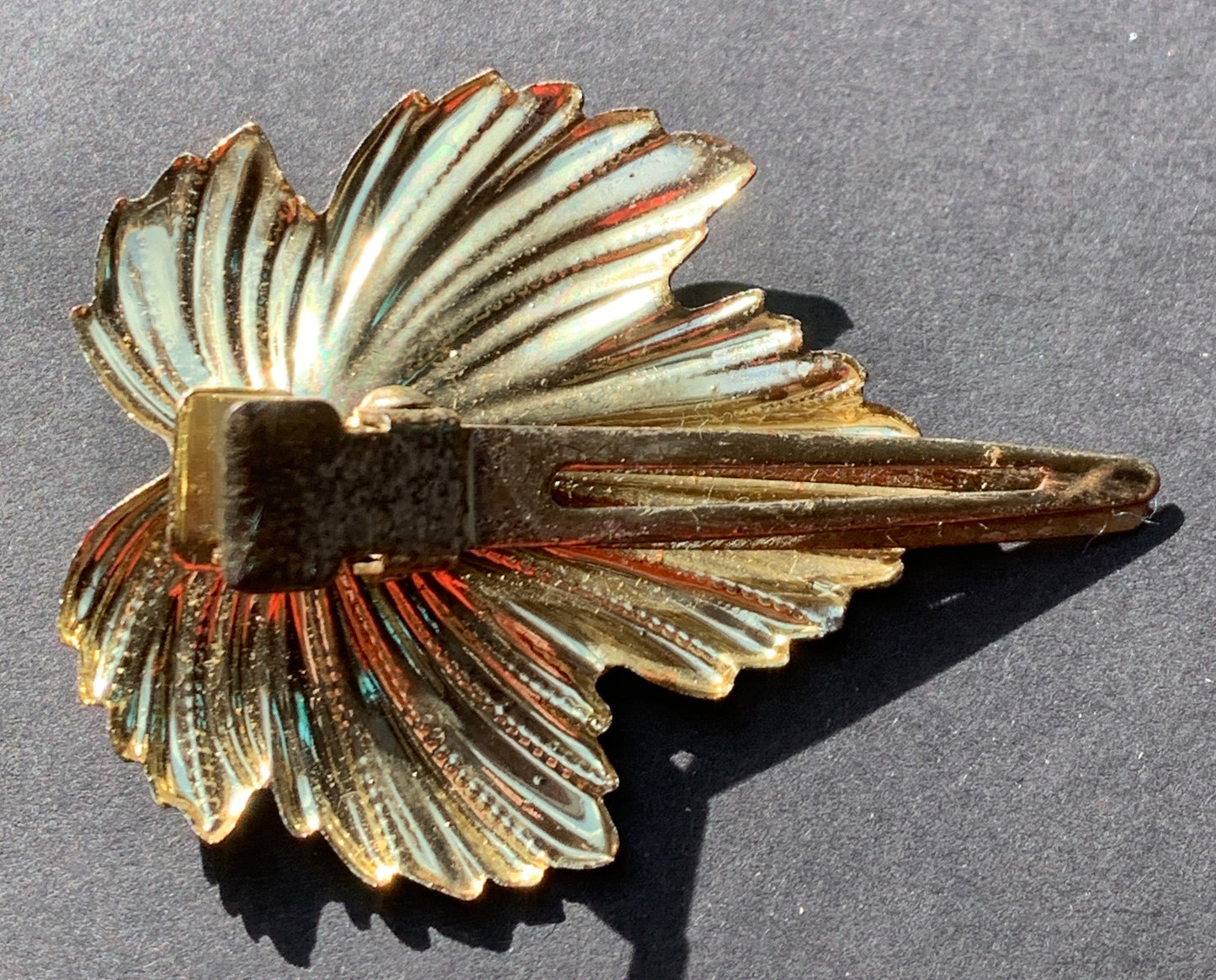 Flamboyant 1960s Golden Leaf Vintage Hair Clip