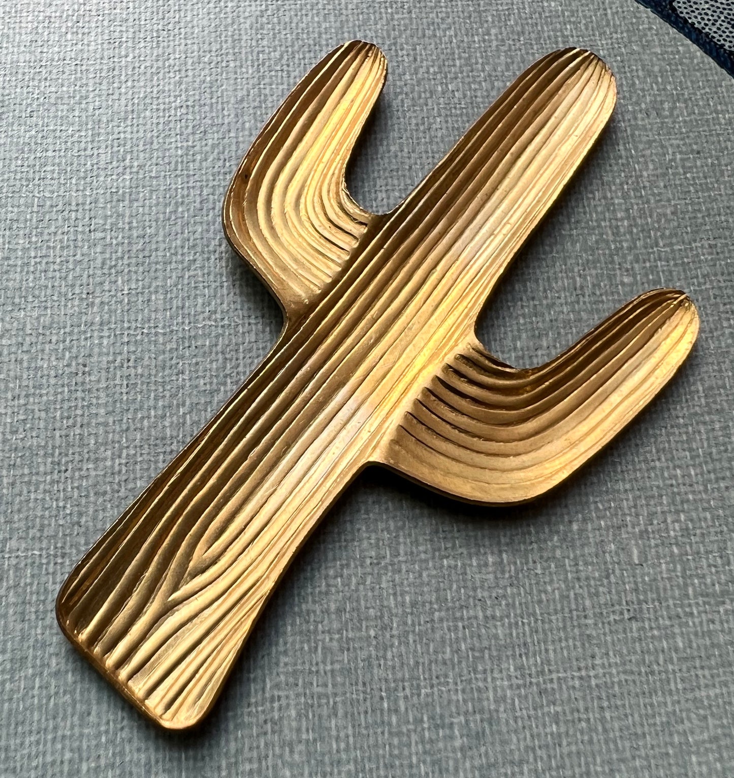 5.5cm Tall Shiny Golden Vintage Brass Cactus Stampings