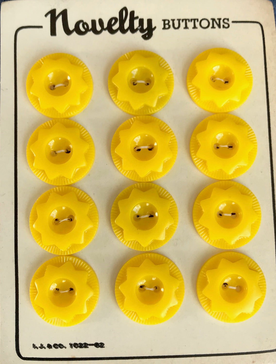 Gloriously Sunny Vintage Yellow Star Buttons - 1.5cm, 2cm or 2.2cm - 6 or 12 buttons