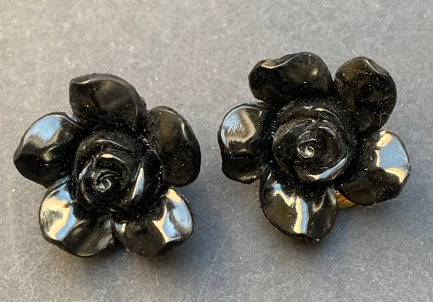 Cheerful Little 1950s Clip-On Earrings