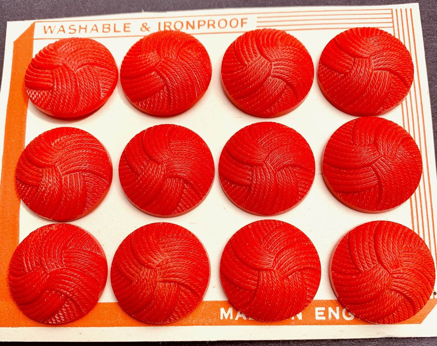 12 Red Catalin 1940s Interlocking Thread 2.2cm Buttons - Made in ENGLAND