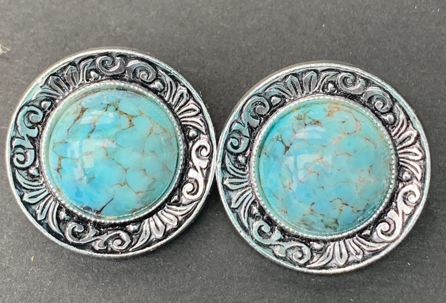 Charming Vintage Clip On Glowing Lucite Earrings