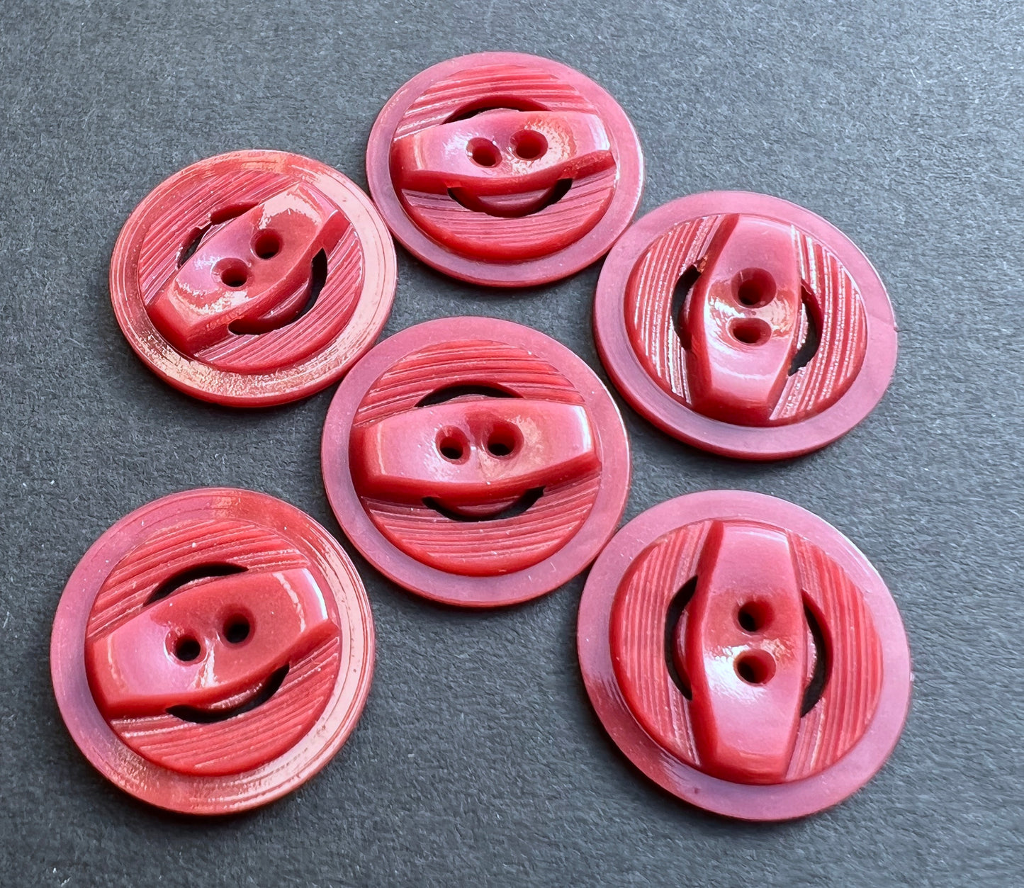 6 Vintage 1940s Vermillion Red 1.8cm Buttons