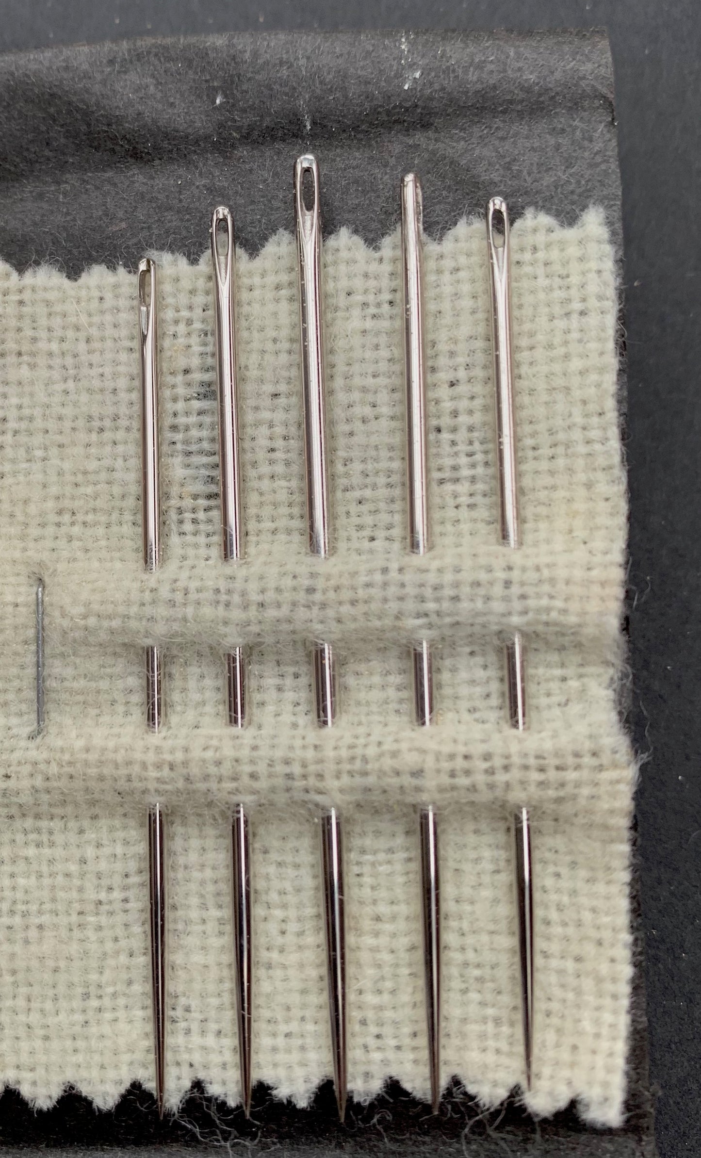 Unused Vintage packet of HALLS 5cm - 5.5cm Carpet Sharps sz 16 - 18