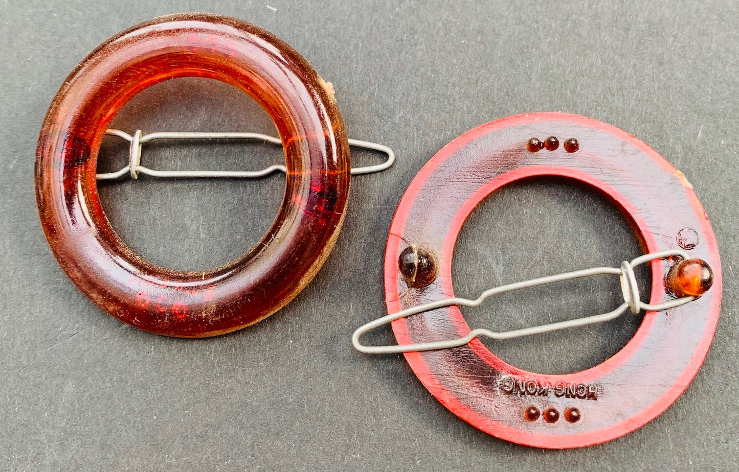 Pair of 3.5cm round tortoiseshell 1960s Hair Grips.