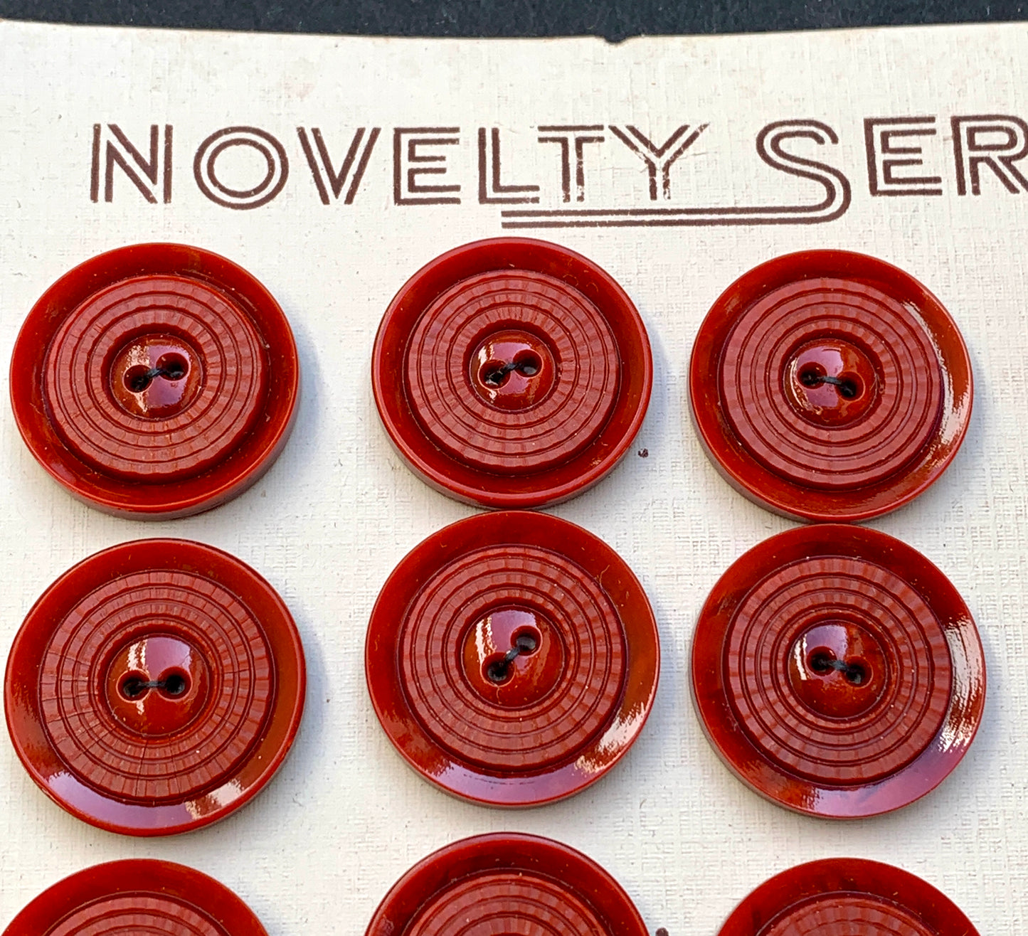 Dark Cinnamon Carved Vintage 2.2cm Buttons - 24, 5 or 6