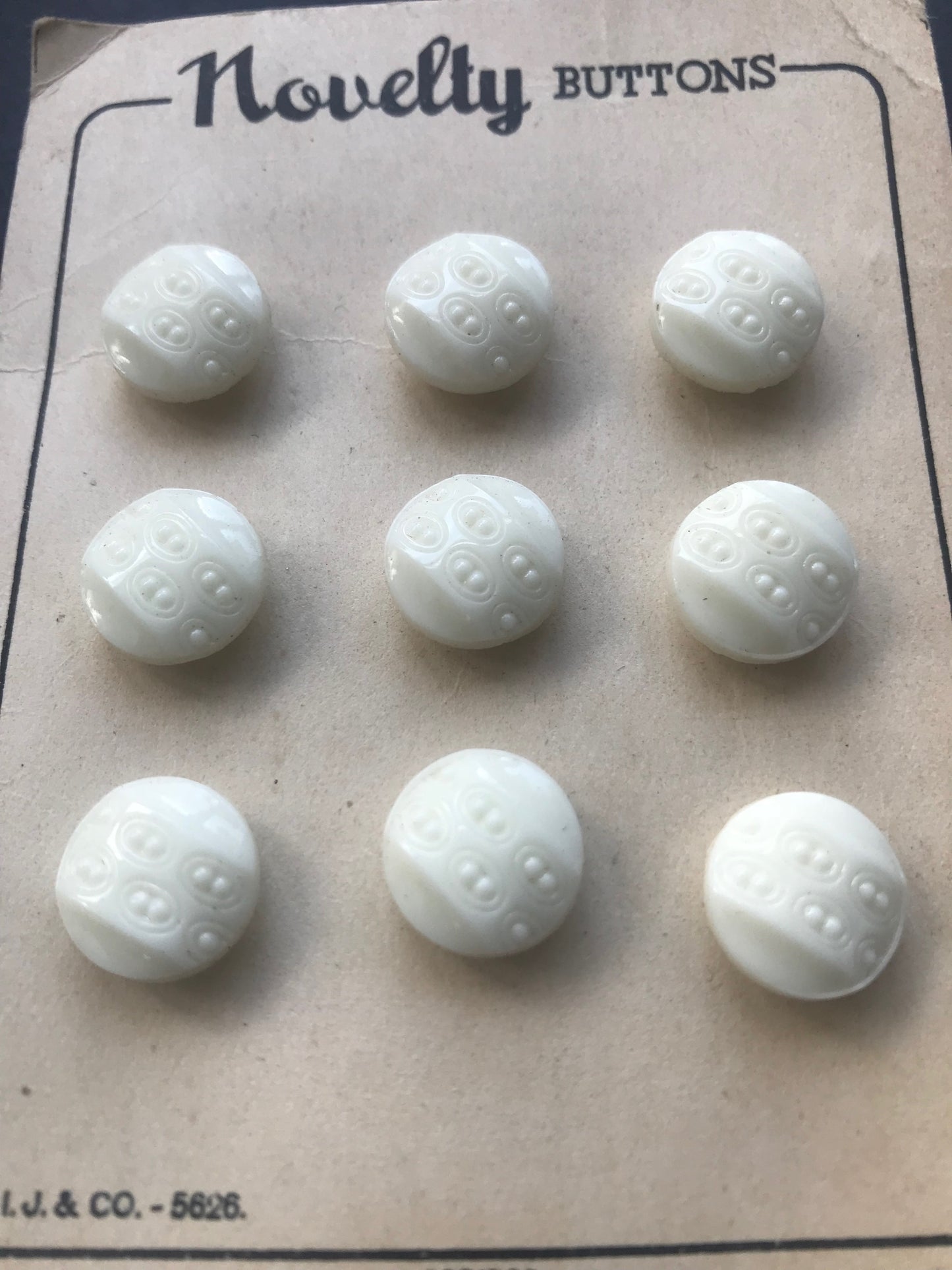 Decorated White 1cm or 1.5cm Vintage Glass Buttons
