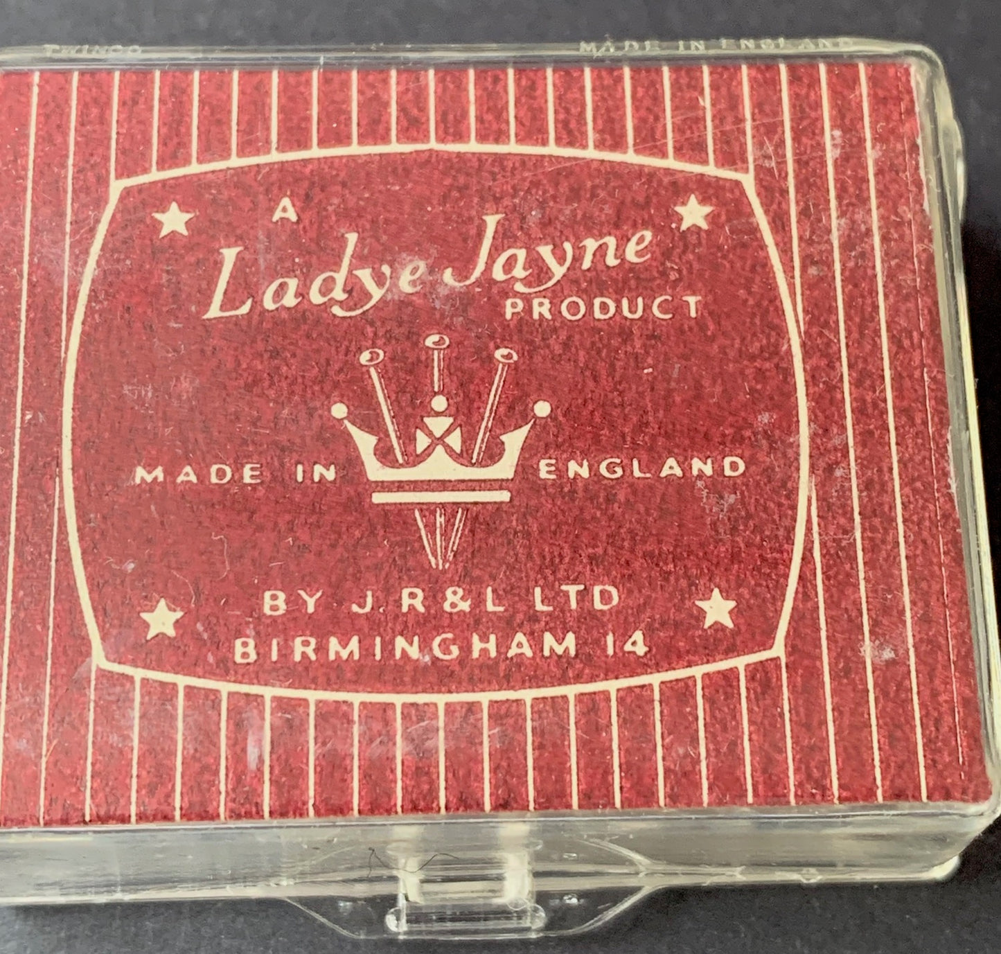 Handy box of 1950s 1" Household Pins