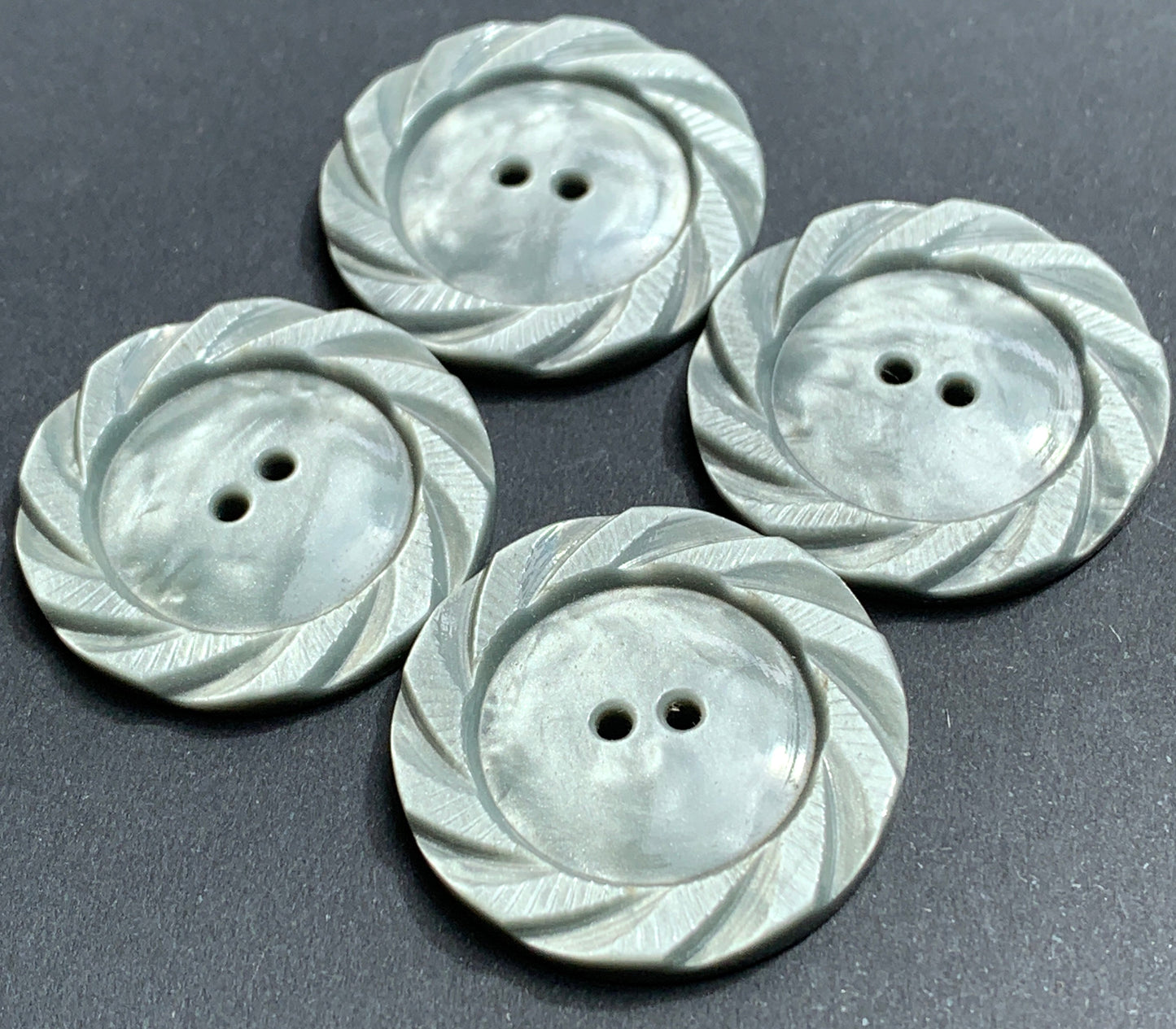 1 Shiny Grey Marbled Lucite 2.8cm Vintage Buttons