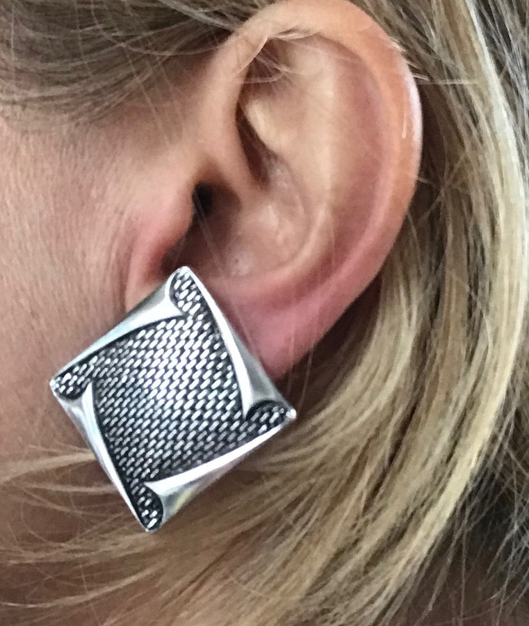 Vintage Chrome Curled Page Clip-on Earrings -2.7cm wide.