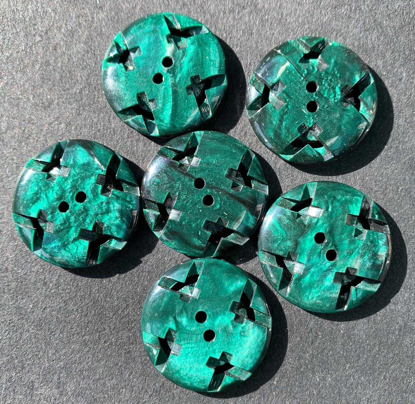 6 Shiny Beetle Green Vintage 2.2cm Buttons