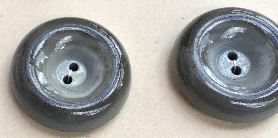12 Vintage Big 2.7cm Grey Doughnut Buttons
