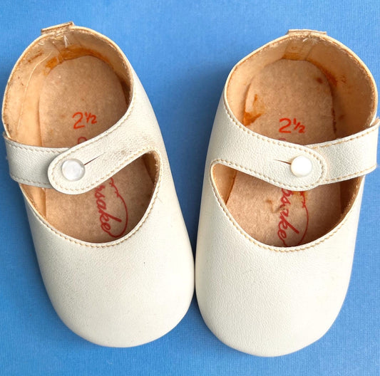 Sweet Vintage Toddler Shoes - size 2.5.