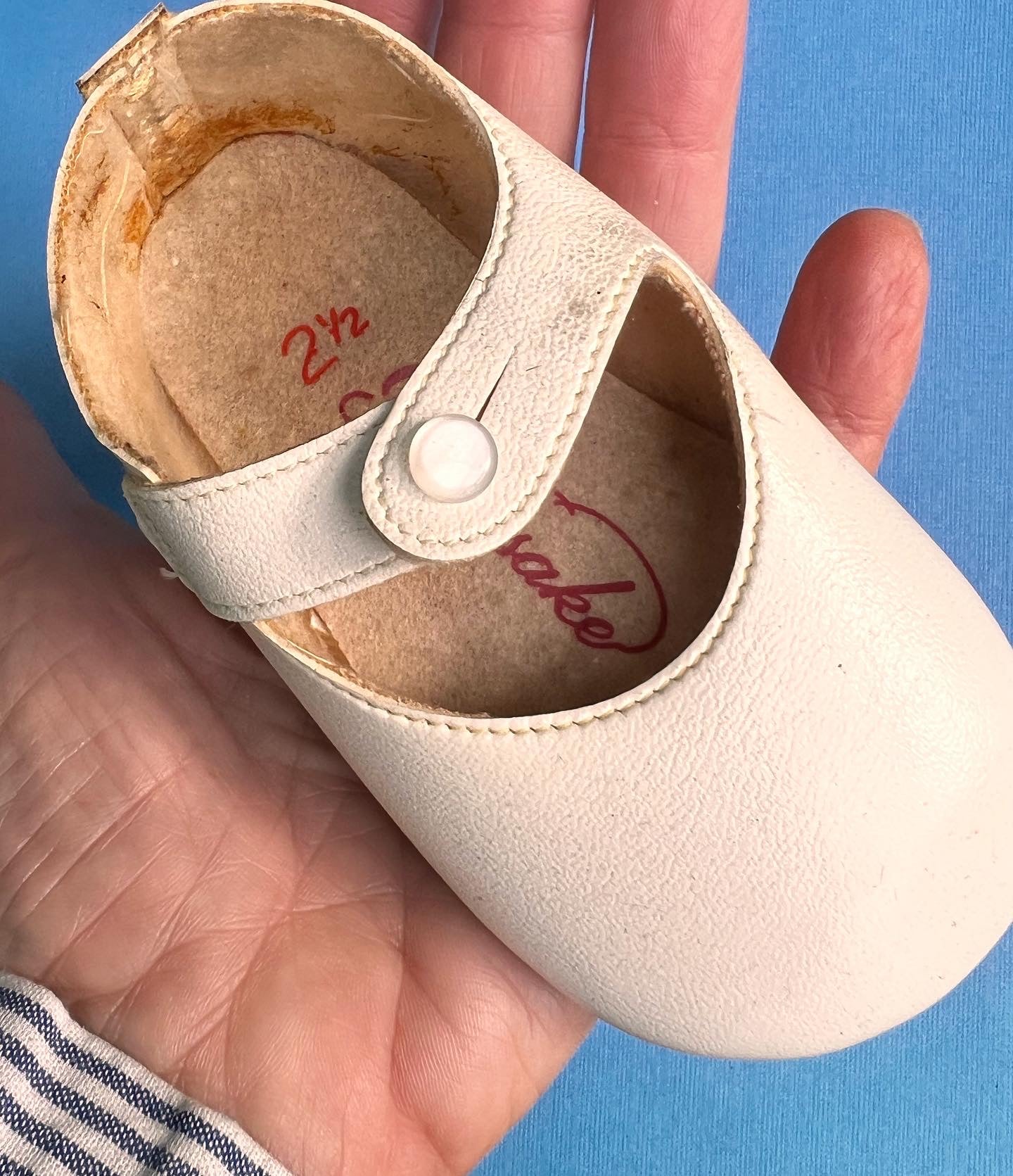 Sweet Vintage Toddler Shoes - size 2.5.
