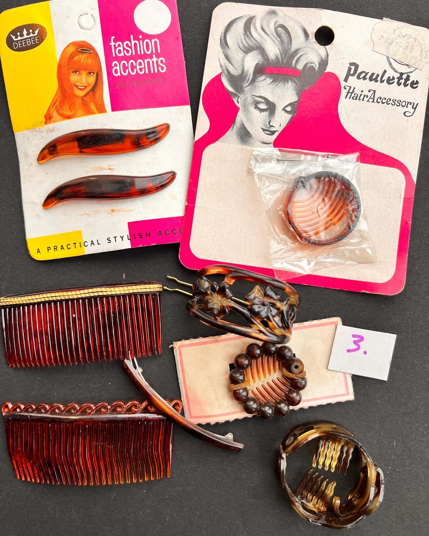 Job Lot of 9 Vintage Tortoiseshell Hair Clips and Combs (3)