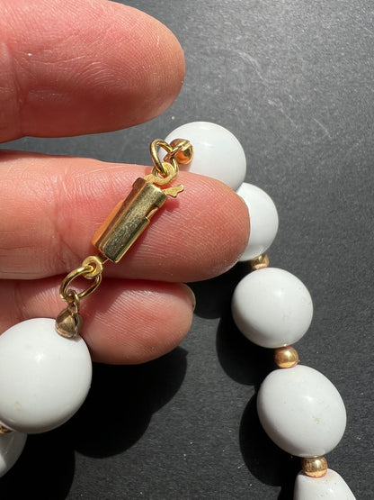 Big Chunky White 1970s Necklace