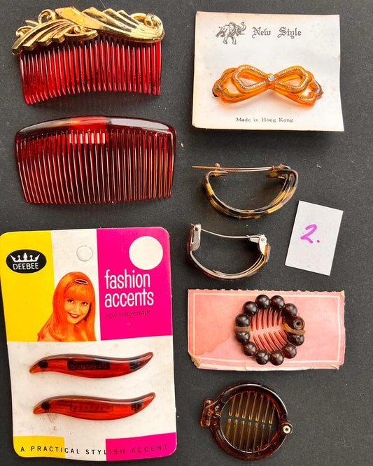 Job Lot of 9 Vintage Tortoiseshell Hair Clips and Combs (2)