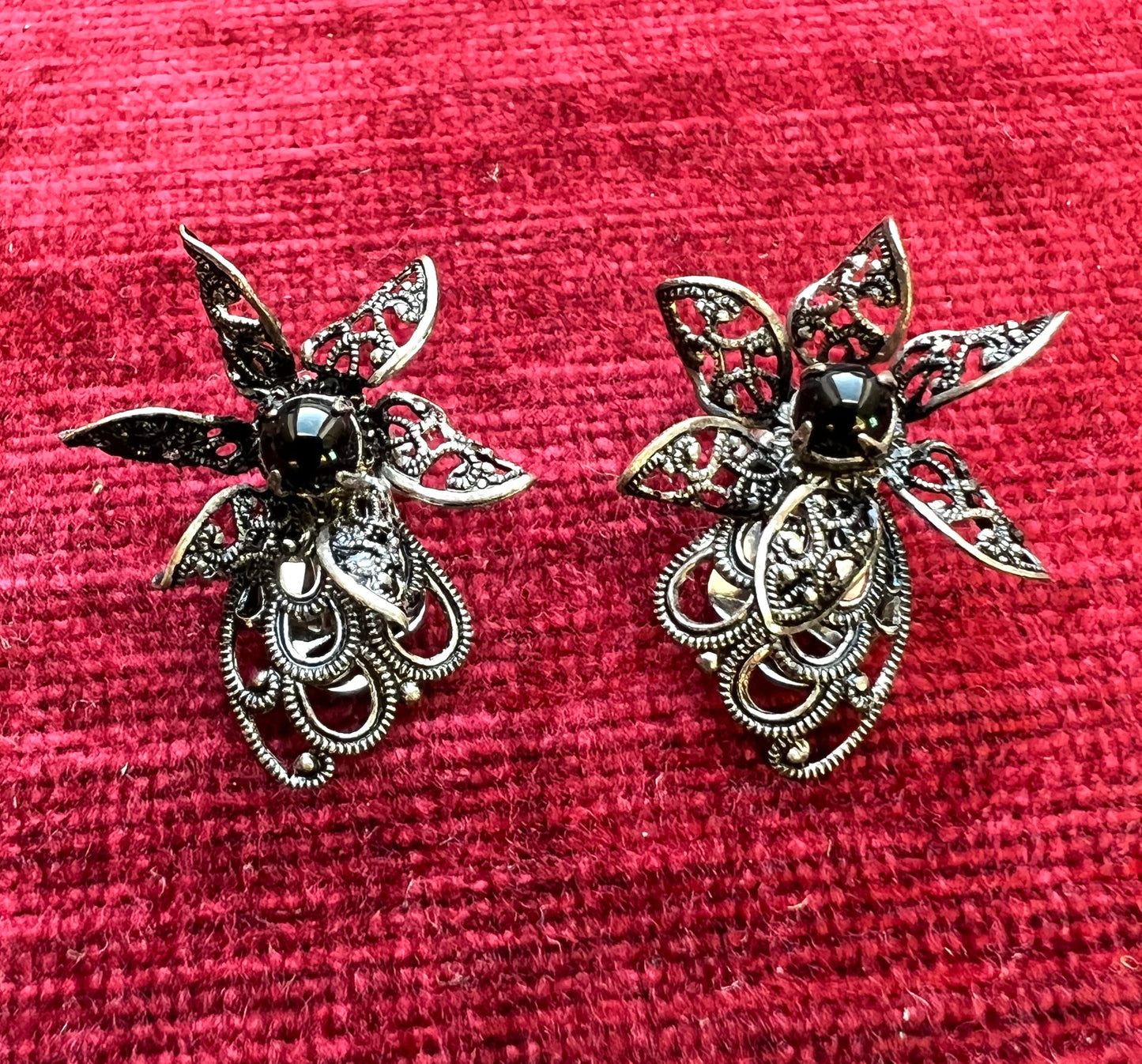 Filigree and Black Glass Vintage Clip On Earrings