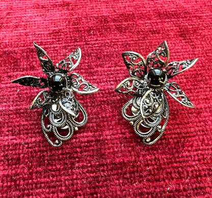 Filigree and Black Glass Vintage Clip On Earrings